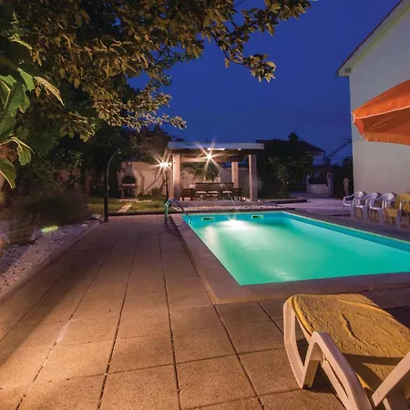 Cozy In With Kitchen Pola