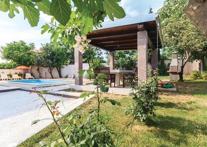 Vikendica Cozy In With Kitchen