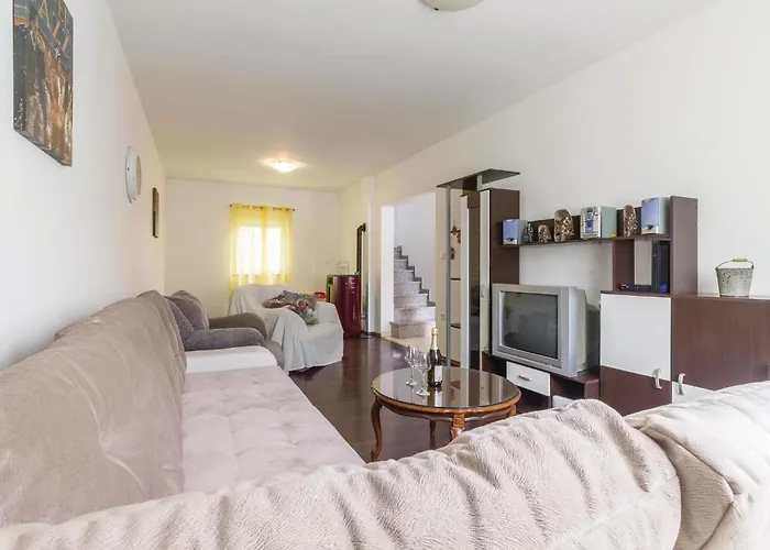 Vikendica Cozy In With Kitchen