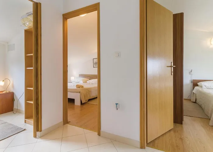 Holiday home Cozy In With Kitchen Pula